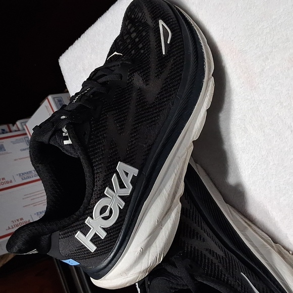 Hoka One One Clifton 9 Black White Sz 10.5 - Picture 1 of 12